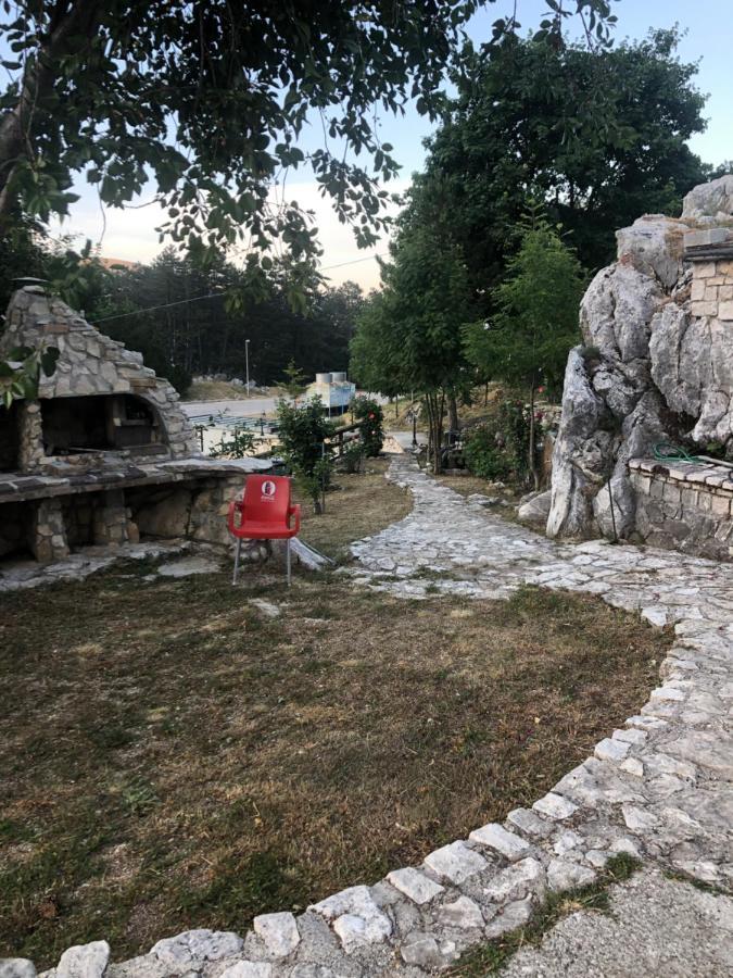 Hotel Vallefura Пескокостанзо Екстериор снимка