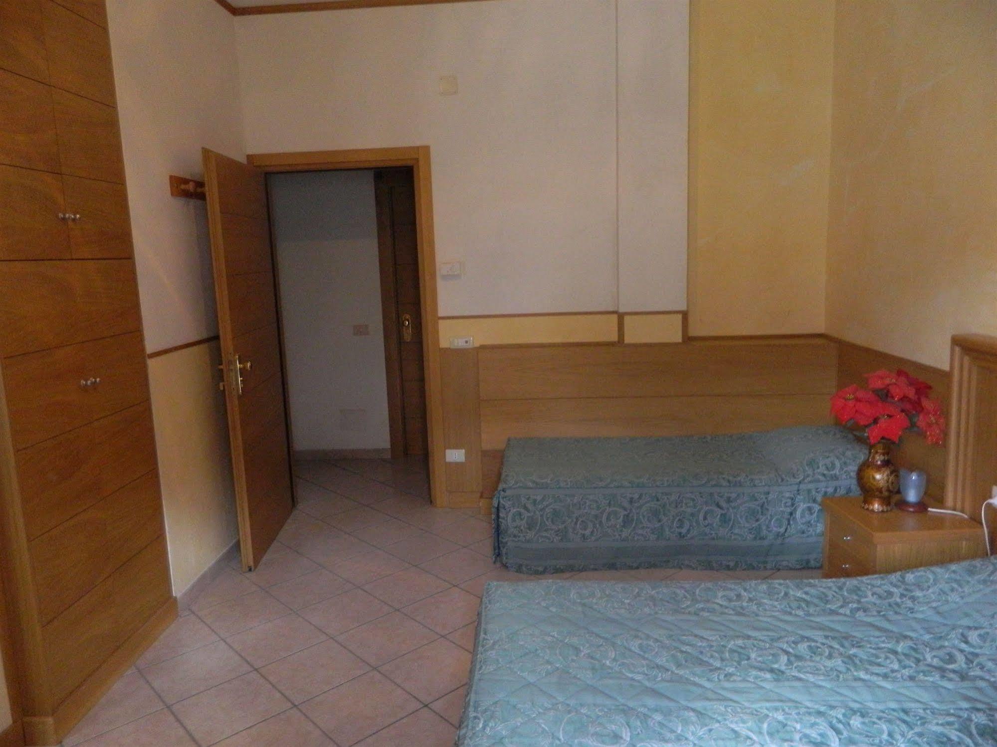 Hotel Vallefura Пескокостанзо Екстериор снимка